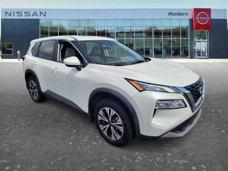 Used 2023 Pearl White Tricoat Nissan SV image 3