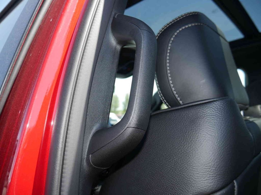 New 2026 Molten Red Pearl-Coat Exterior Paint RAM  image 16