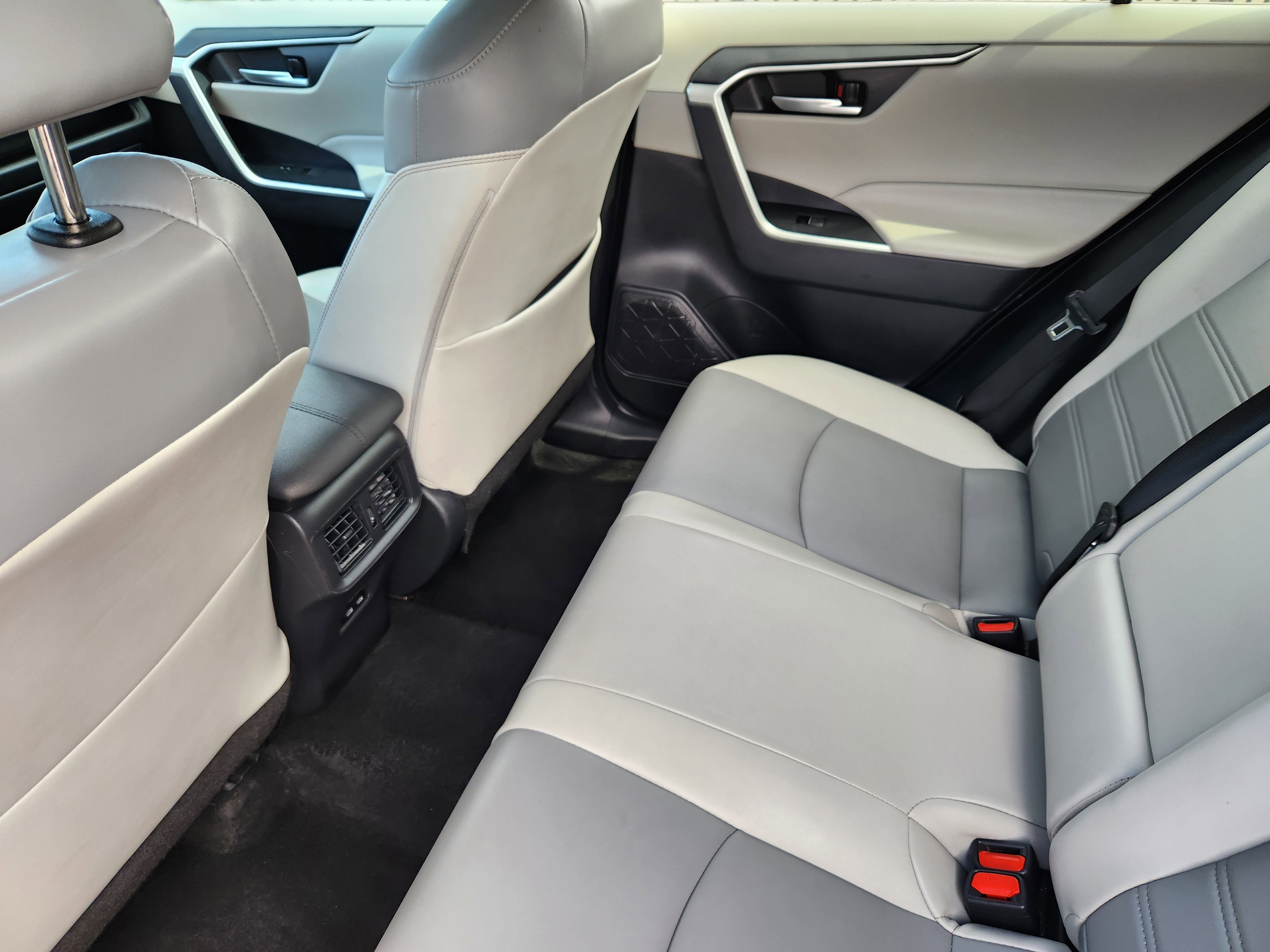 Used 2024 Silver Toyota XLE Premium image 25