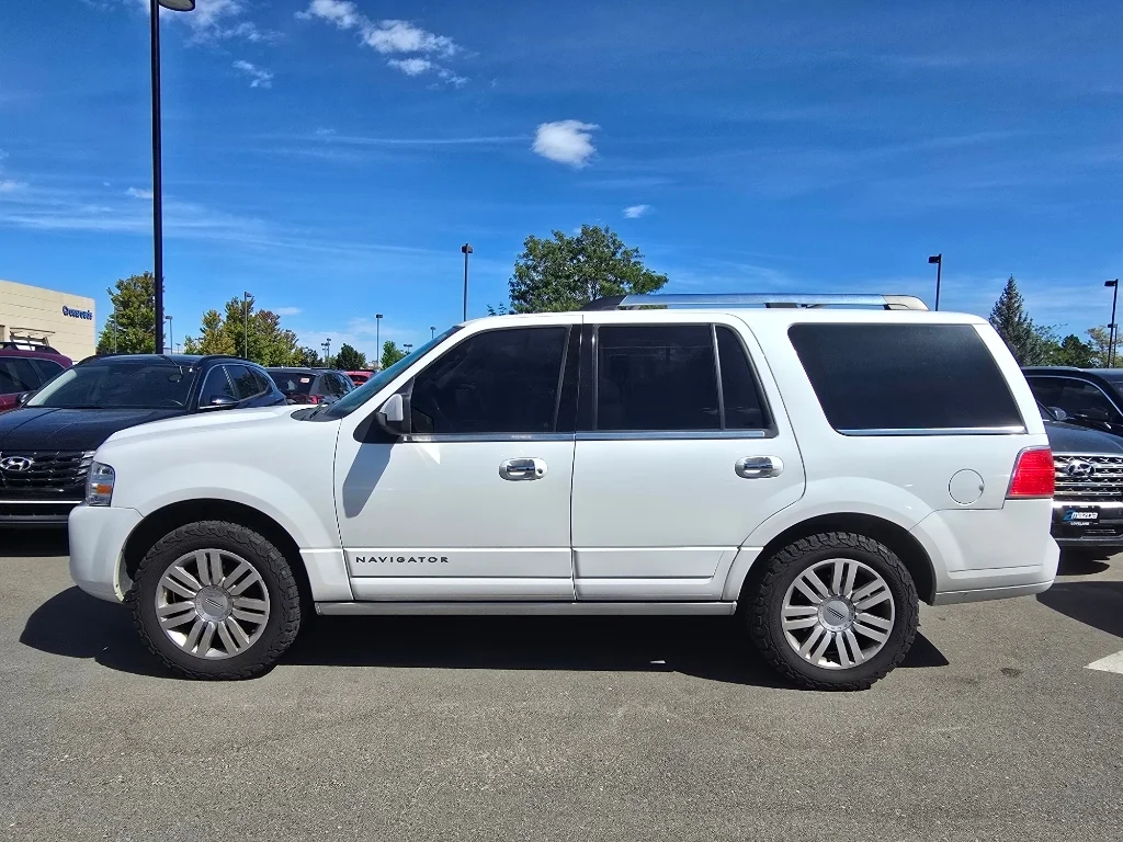 Used 2013 Lincoln Navigator Base with VIN 5LMJJ2J56DEL03938 for sale in Yuma, CO