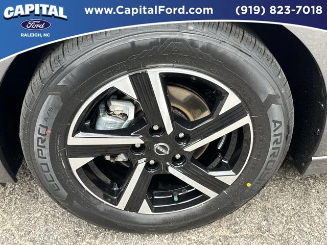 Used 2025 Gray Nissan SV image 13