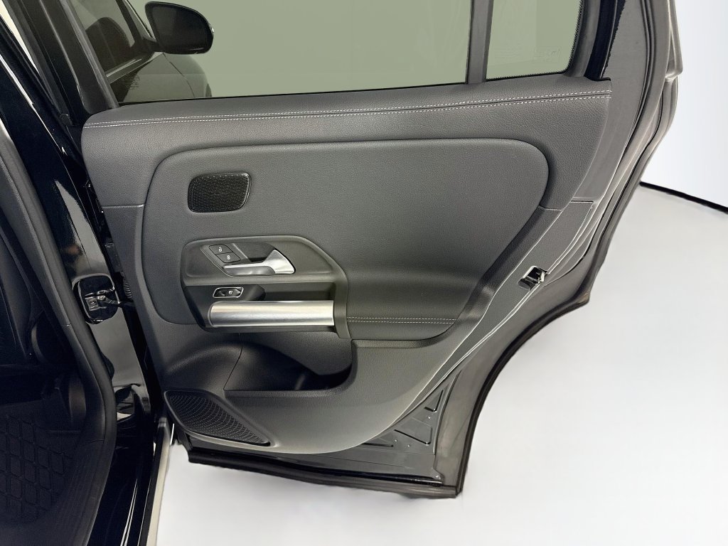 Used 2026  Mercedes-Benz GLA 250 image 27
