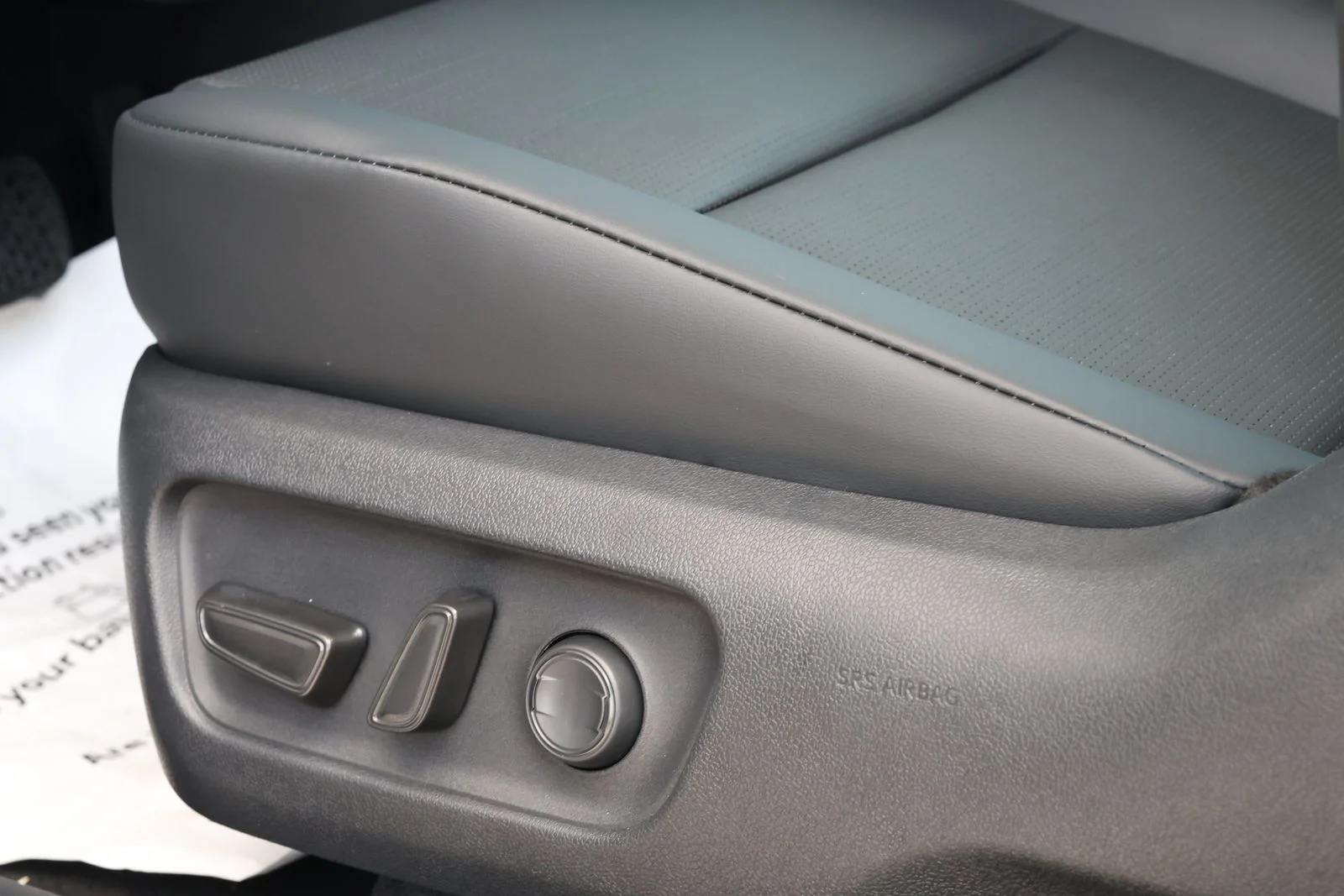 New 2026  Toyota XLE Premium image 28