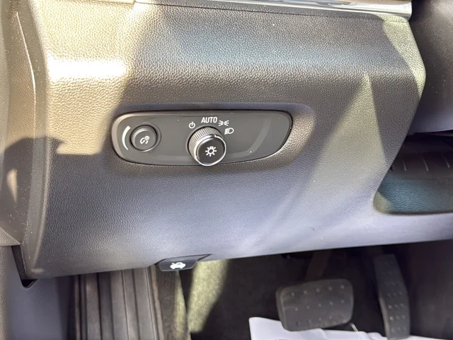 Used 2023 Gray Chevrolet LT image 28
