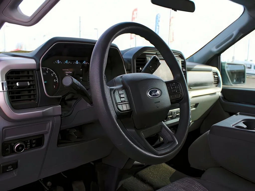 2024 Ford F-150 XLT - Photo 13