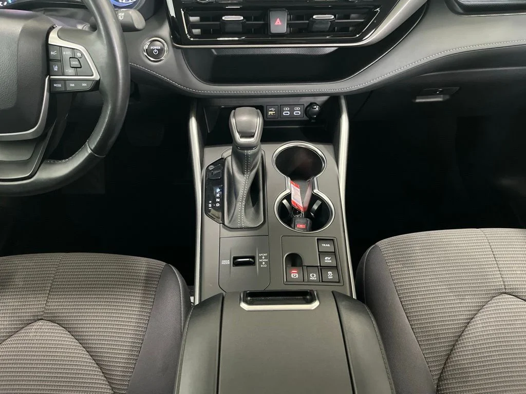 Used 2023 Blue Toyota LE image 10