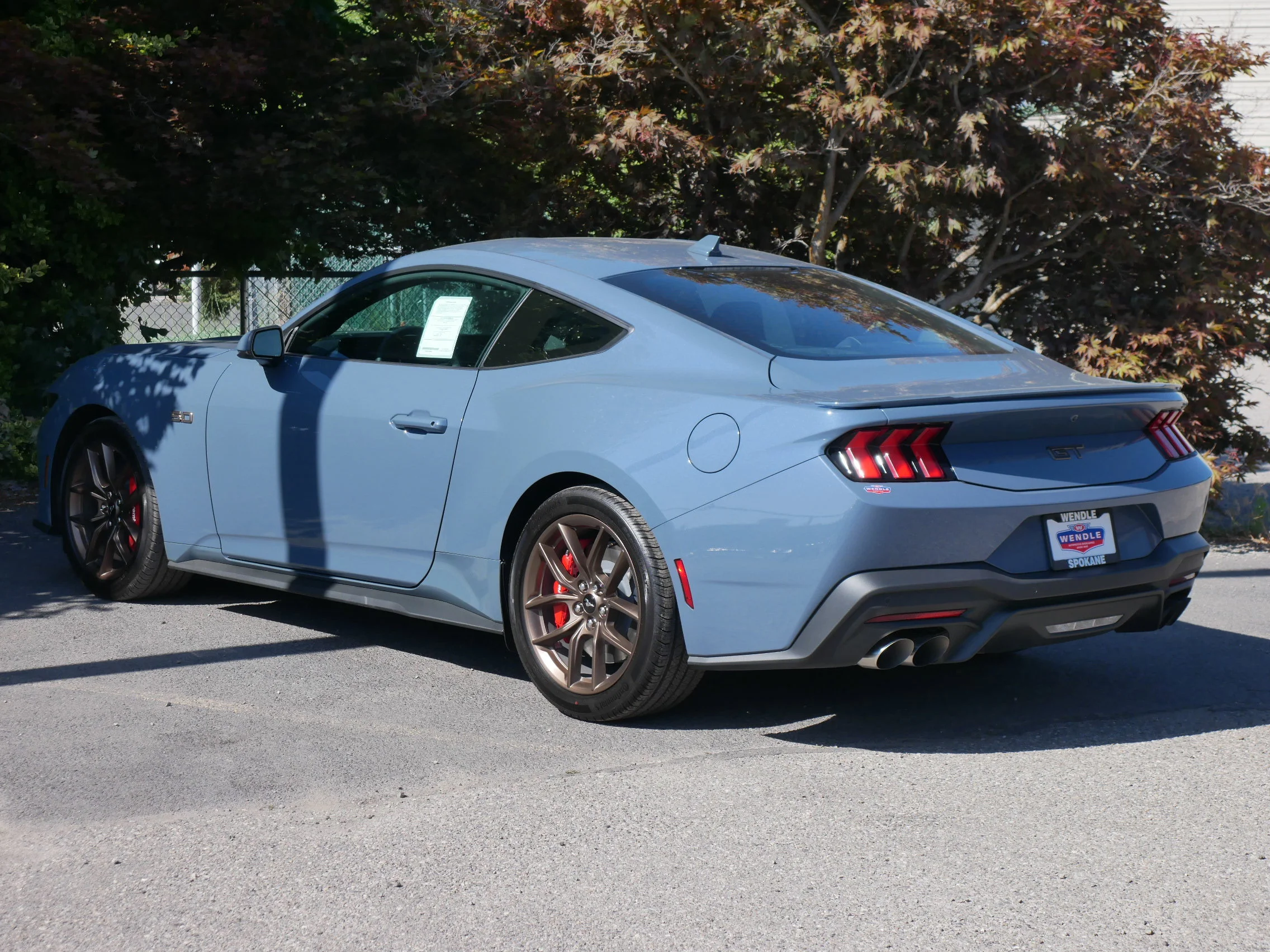 New 2025 Vapor Blue Metallic Ford GT Premium image 17