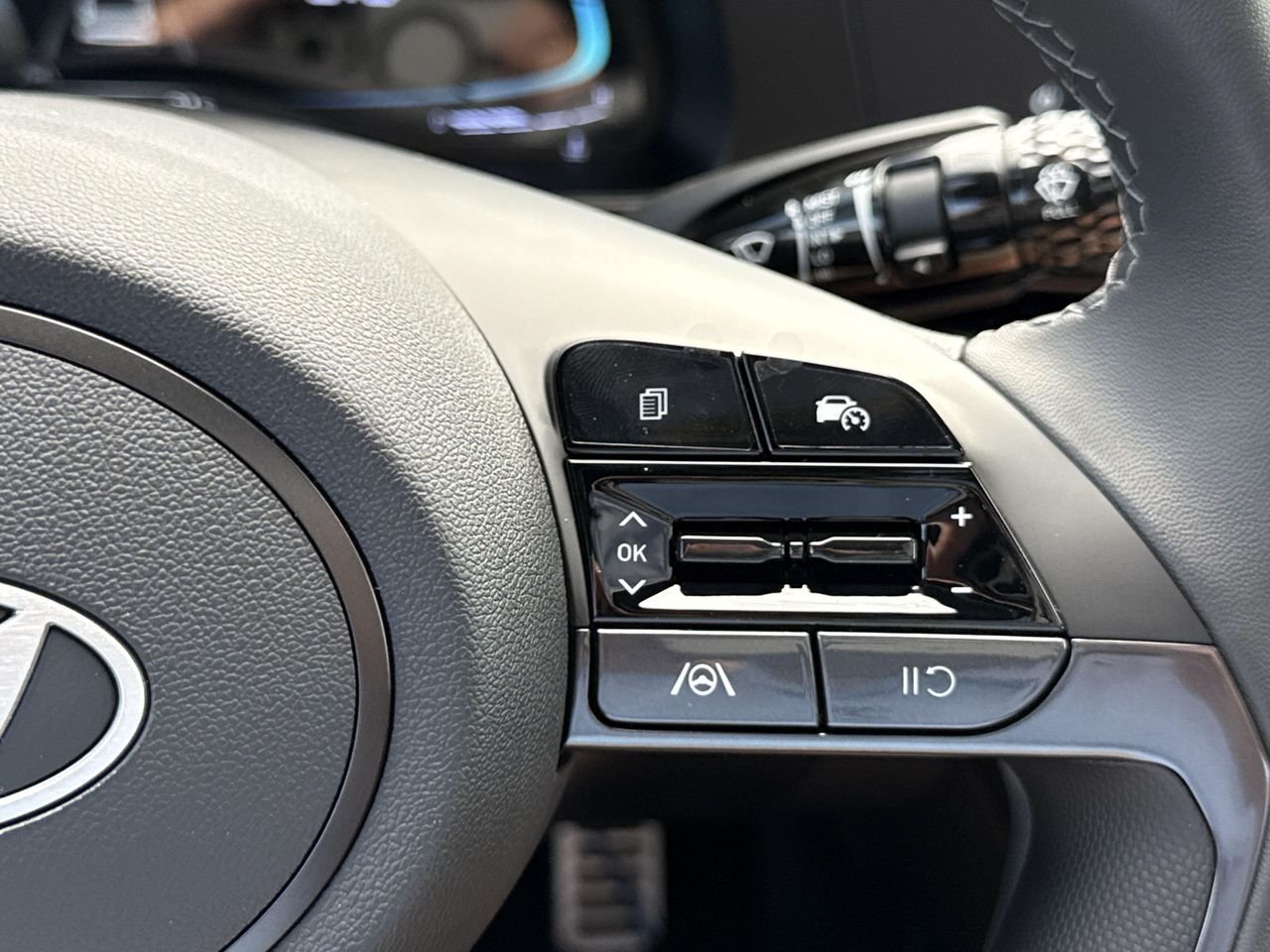 New 2026 Abyss Black Hyundai SEL Sport Plus image 21