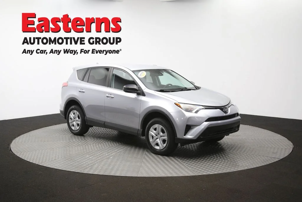 Used 2018 Silver Toyota LE image 47