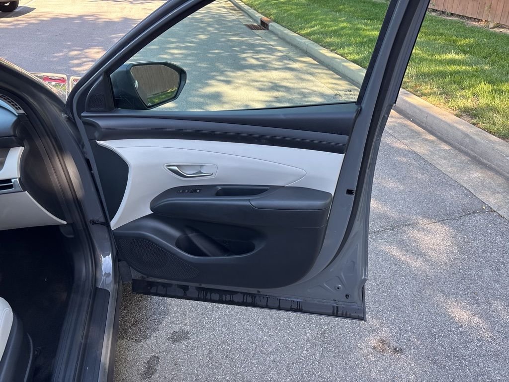Used 2025 Gray Hyundai SEL image 43