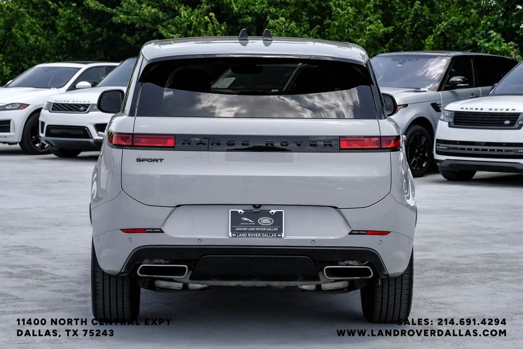 Certified Used 2025 Borasco Gray Metallic Land Rover Dynamic SE image 7