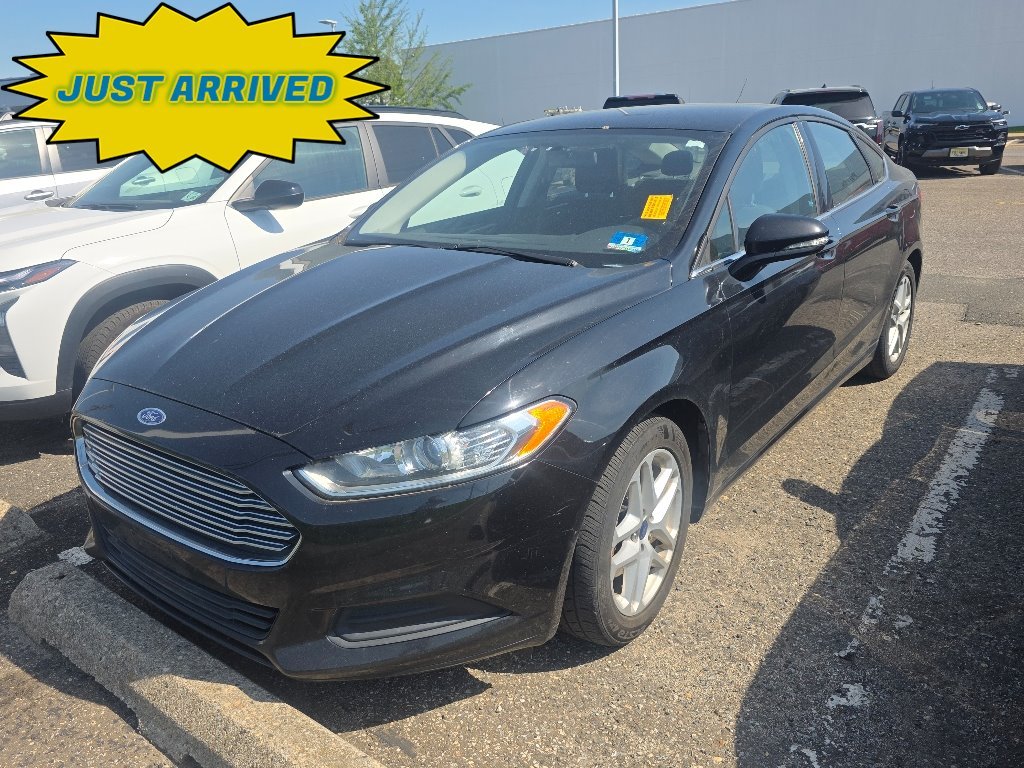 2016 Ford Fusion SE FWD's photo