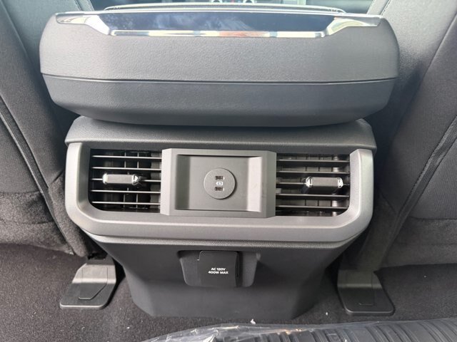 New 2026 Carbonized Gray Metallic Ford XLT image 24