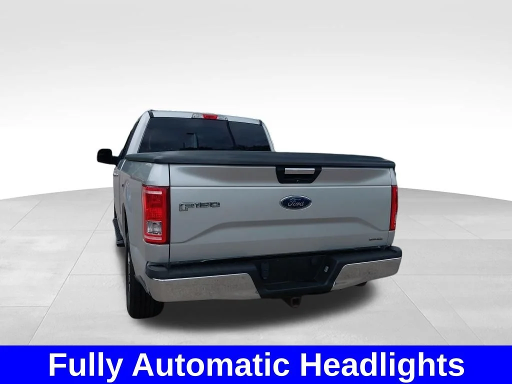 Used 2015 Ingot Silver Ford XLT image 21