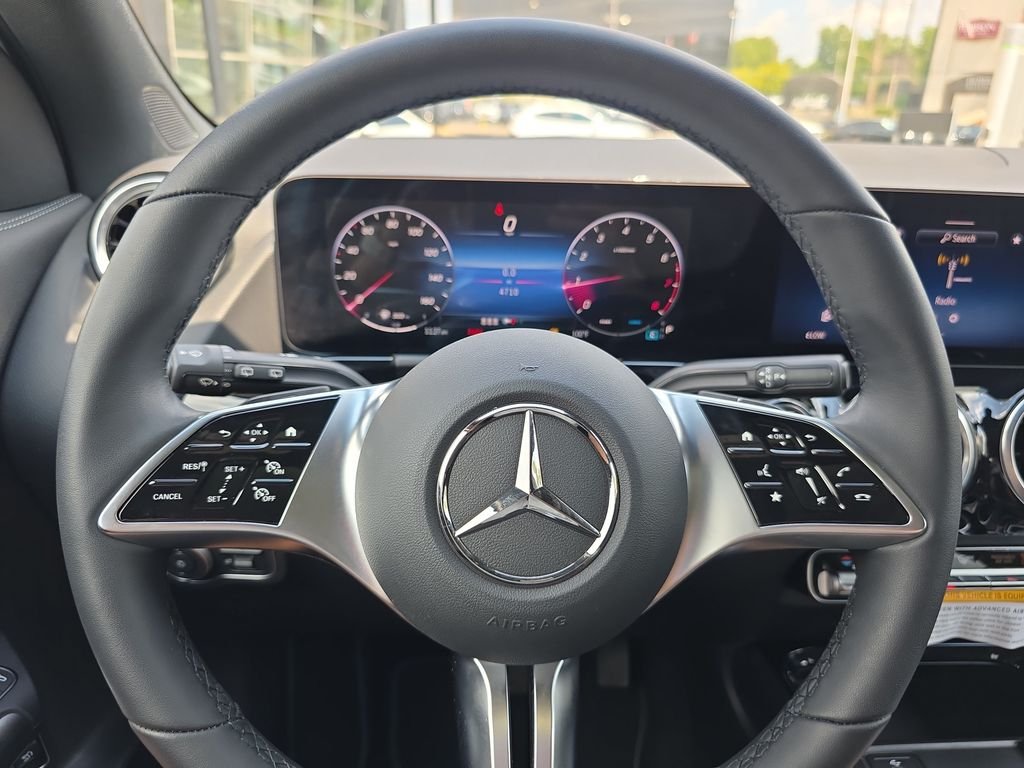 New 2026 White Mercedes-Benz GLA 250 image 20