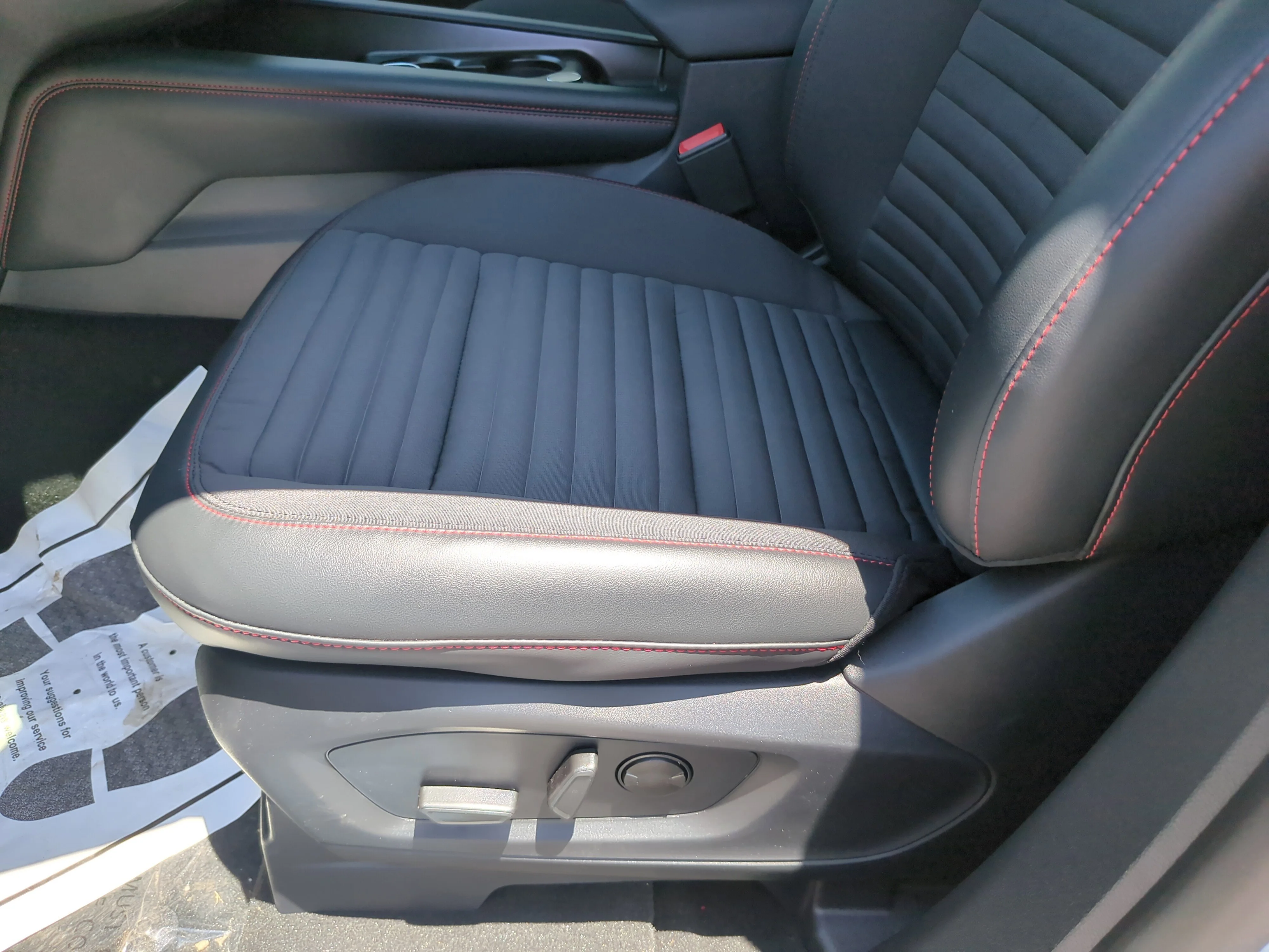 New 2026 Space White Metallic Ford ST-Line image 17