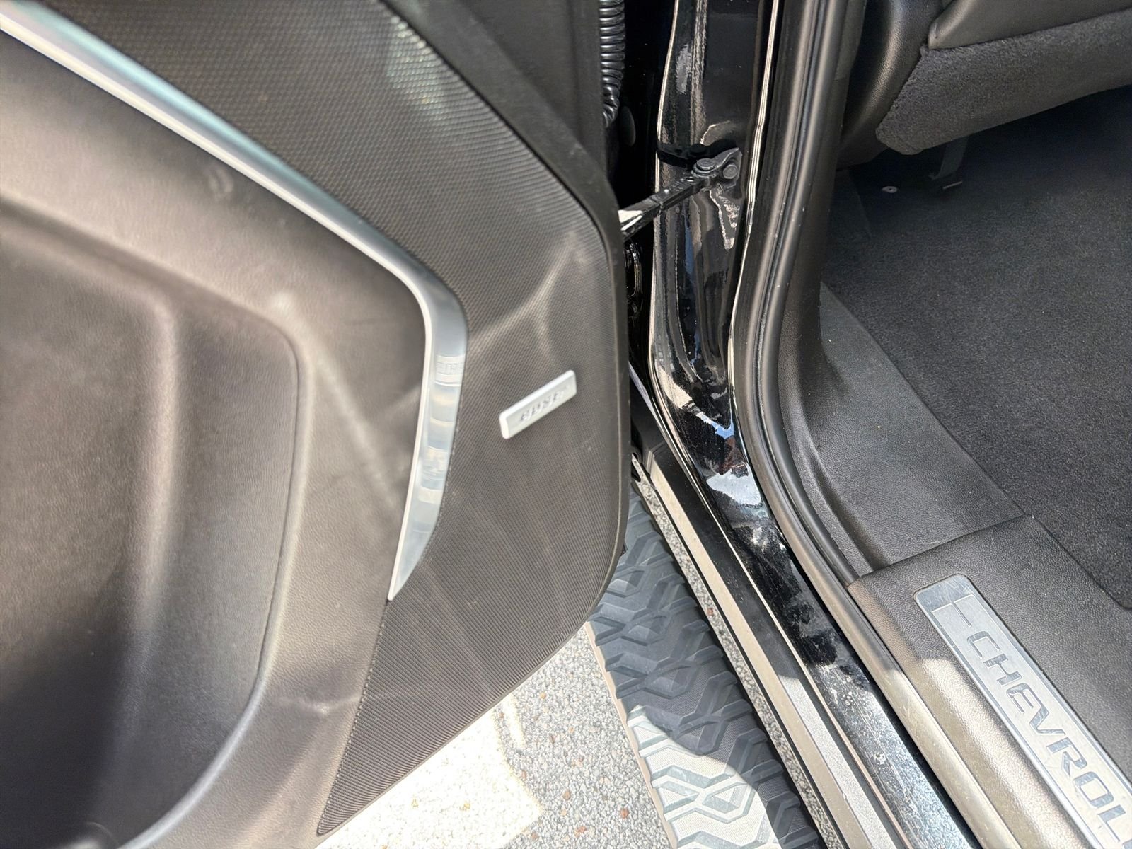 Used 2021 Black Chevrolet Z71 image 37