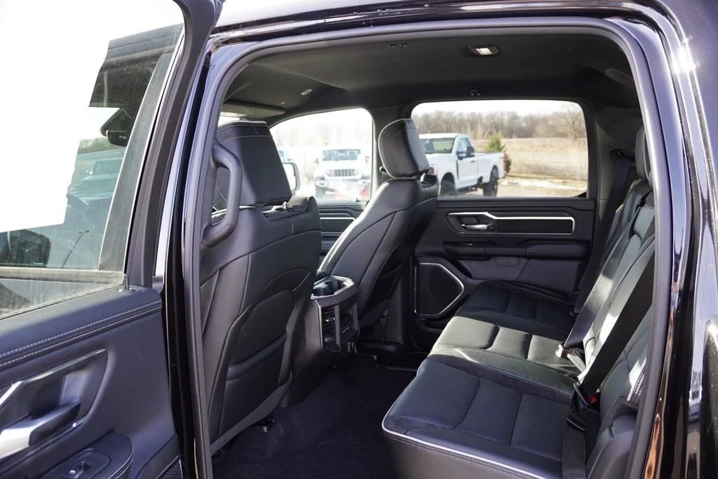 New 2026 Diamond Black Crystal Pearl-Coat Exterior Paint RAM Laramie image 13