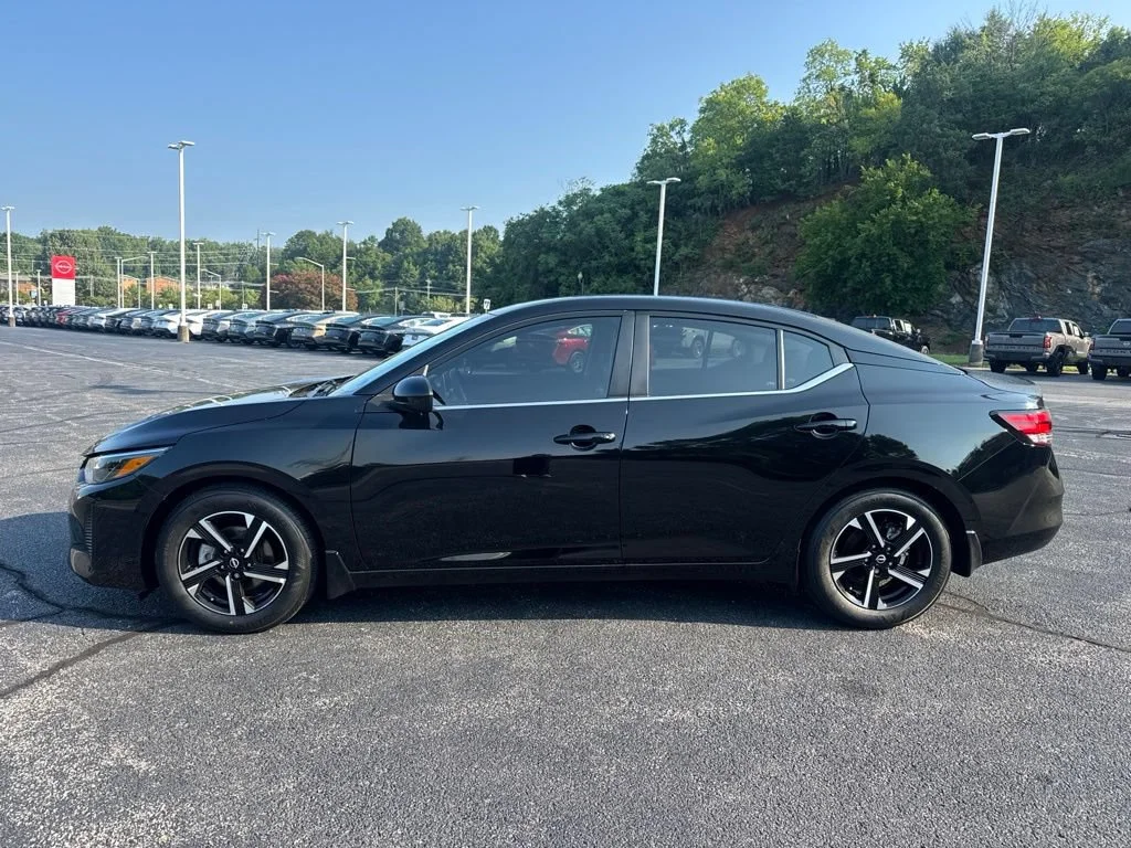 Used 2025 Super Black Nissan SV image 4