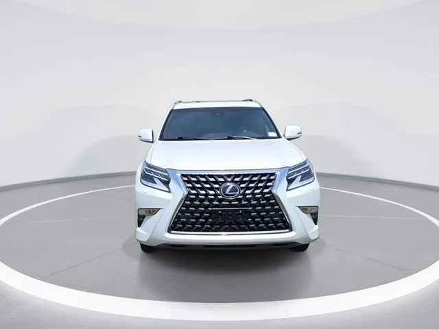 Used 2021  Lexus 460 image 3