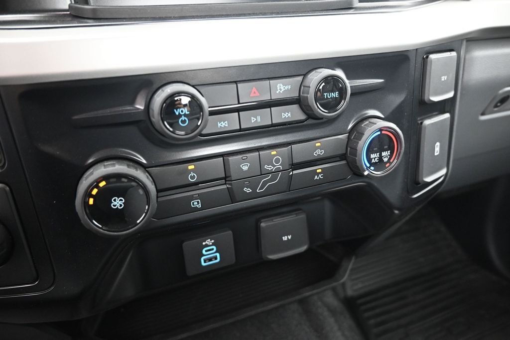 2025 Ford F-550 Super Duty Chassis Cab XL - Photo 14