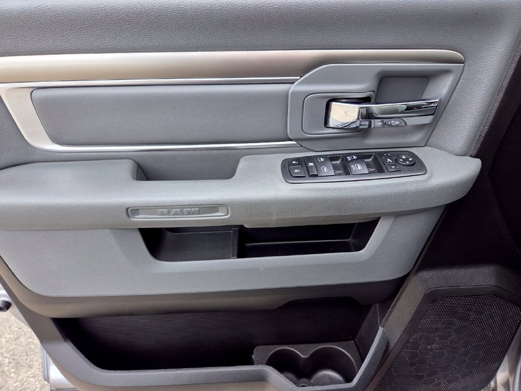 Used 2019 Silver Ram Big Horn image 21