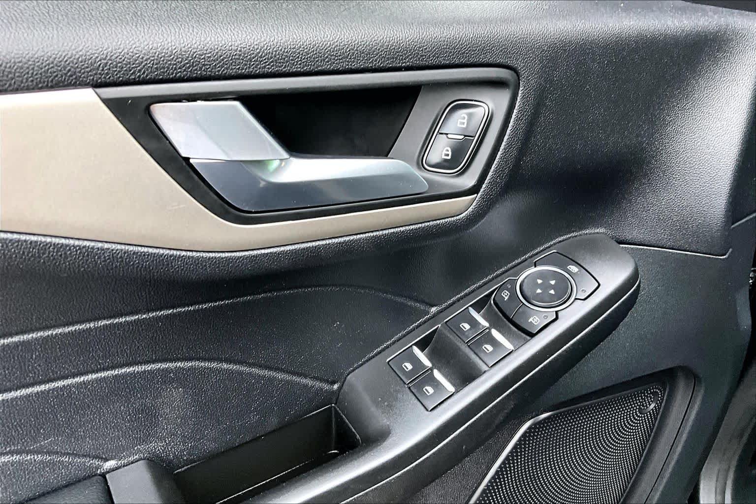 Used 2021 Antimatter Blue Ford SE Hybrid image 32