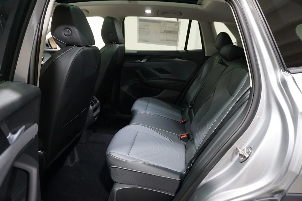 2026 Volkswagen Tiguan SE - Photo 11