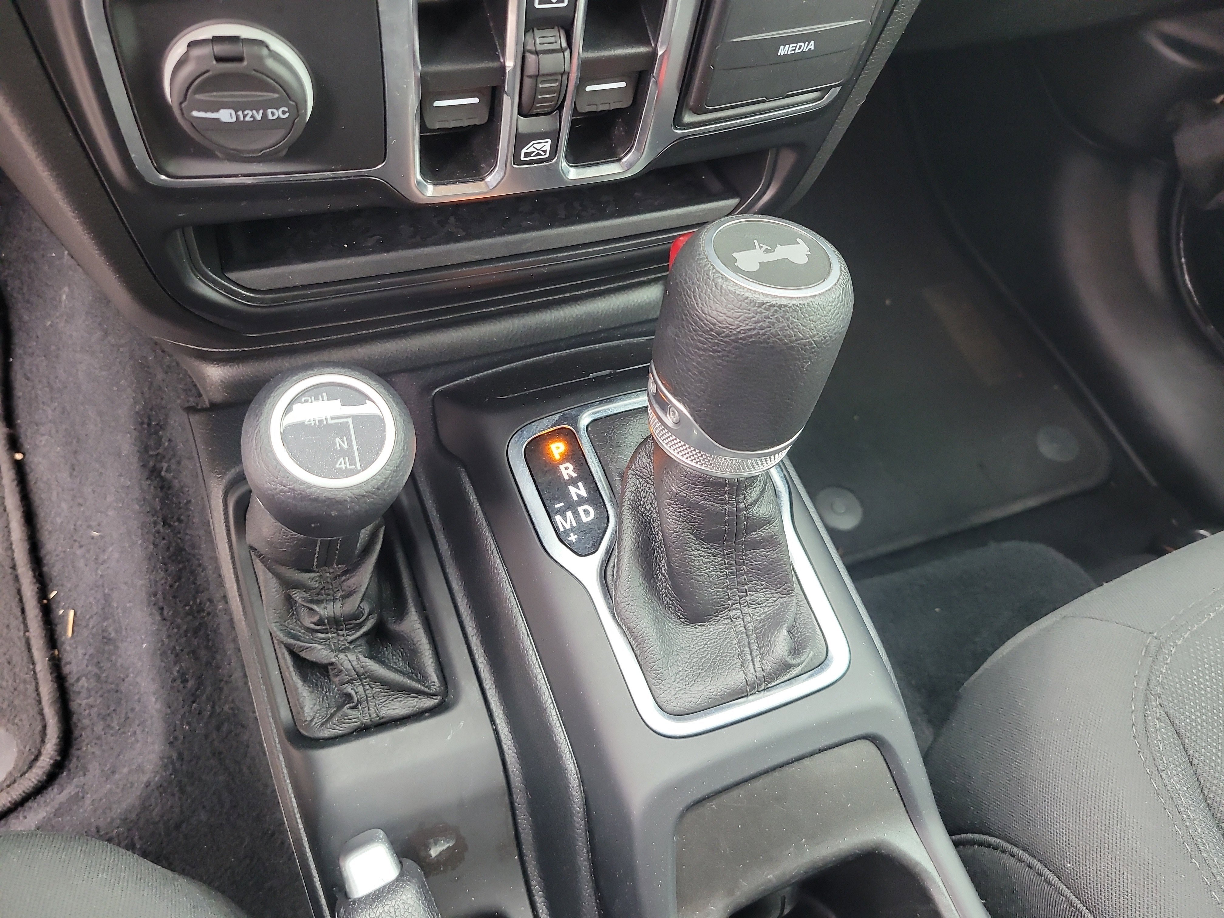 Used 2022 Black Clearcoat Jeep Unlimited Sport S image 23