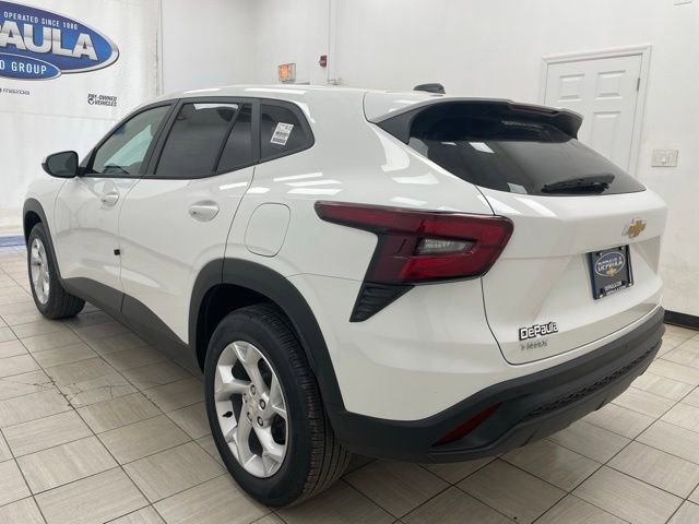 2026 Chevrolet Trax LS - Photo 17