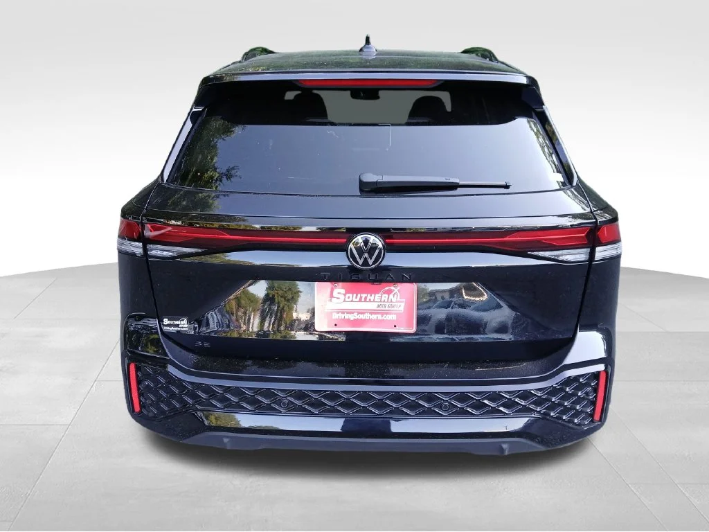 Used 2026 Black Volkswagen SE R-Line Black image 4