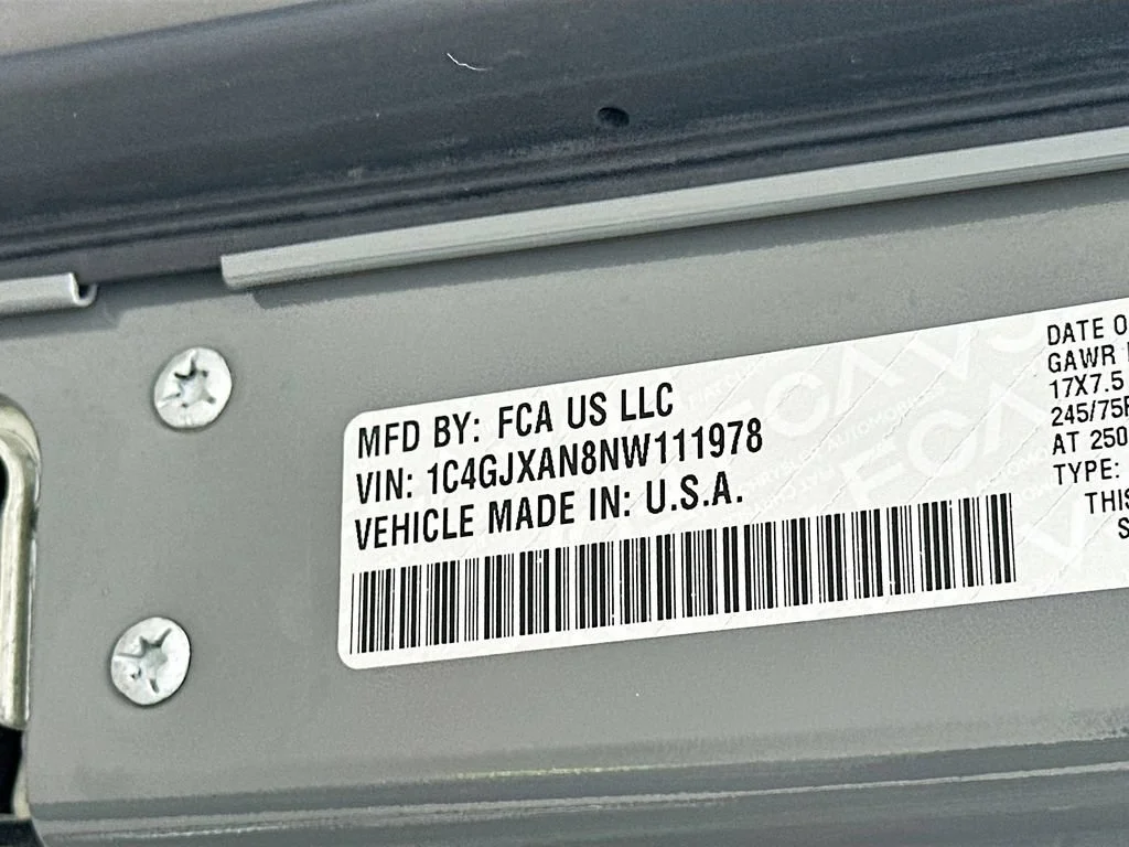 Used 2022 Sting-Gray Clearcoat Jeep Sport S image 29