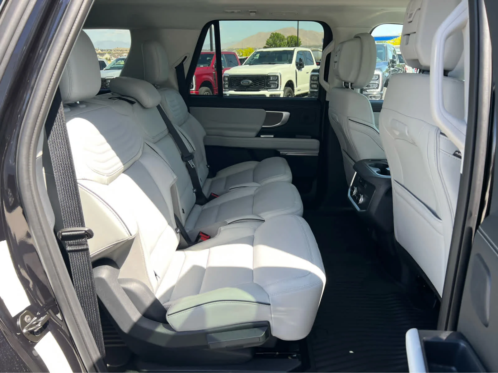 New 2026 Agate Black Metallic Ford MAX Platinum® image 26