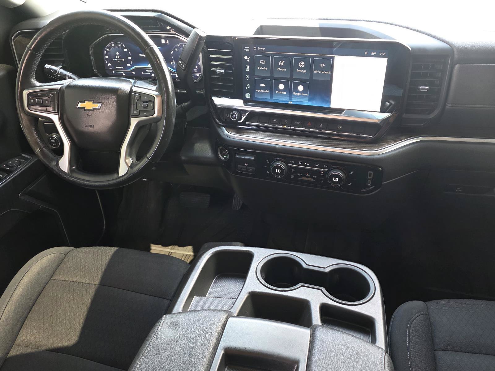 Used 2022 Summit White Chevrolet LT image 10