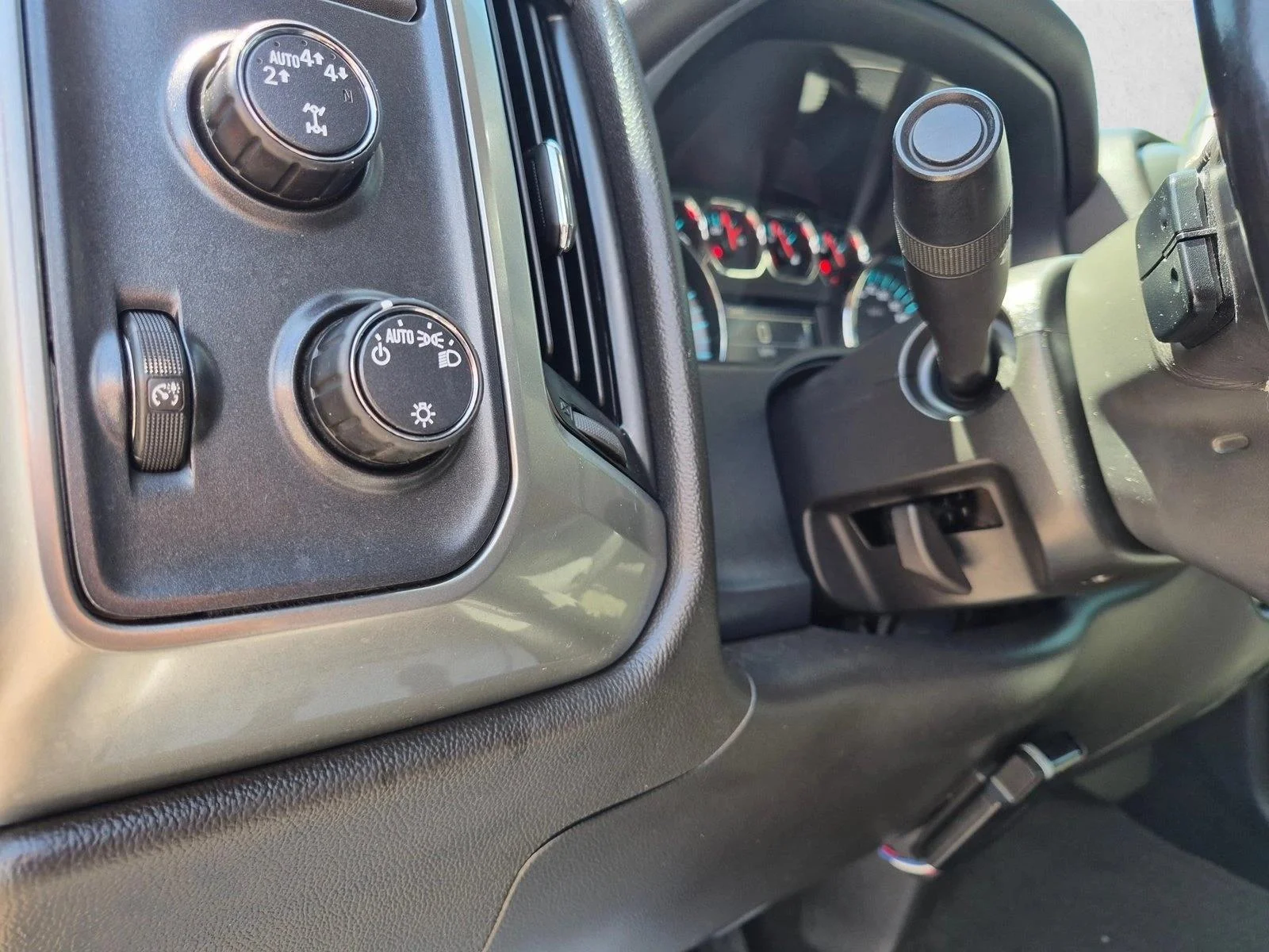 Used 2018 Graphite Metallic Chevrolet LT image 16