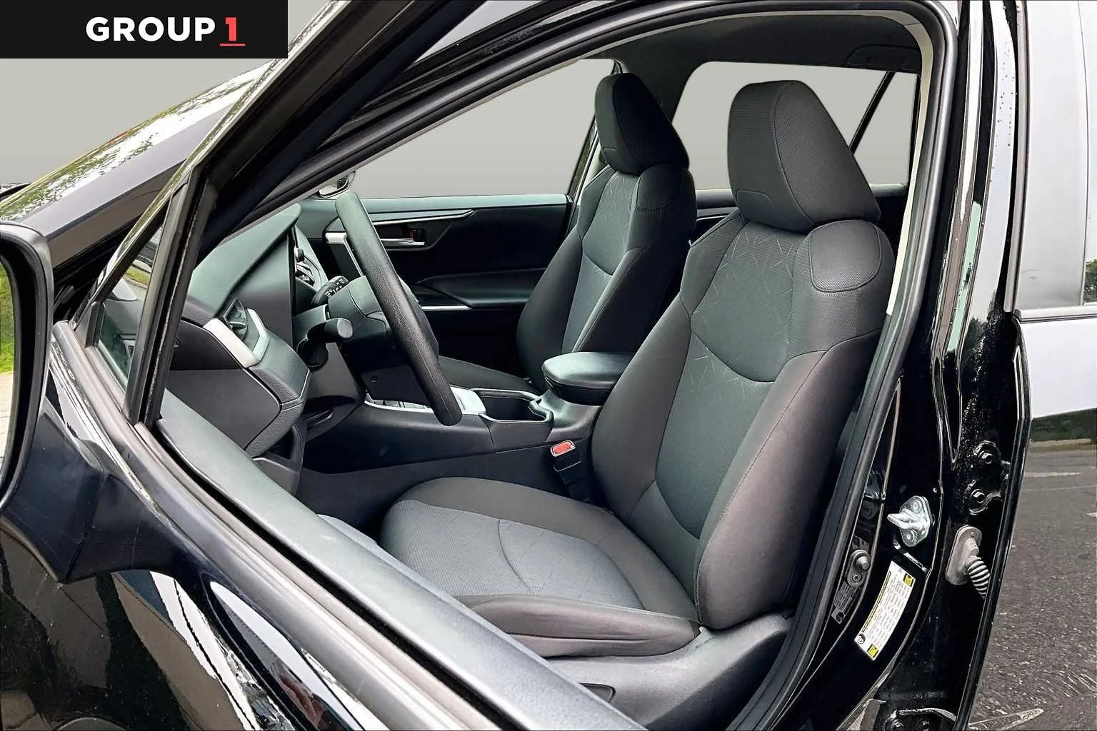 Used 2025 Midnight Black Metallic Toyota XLE image 9