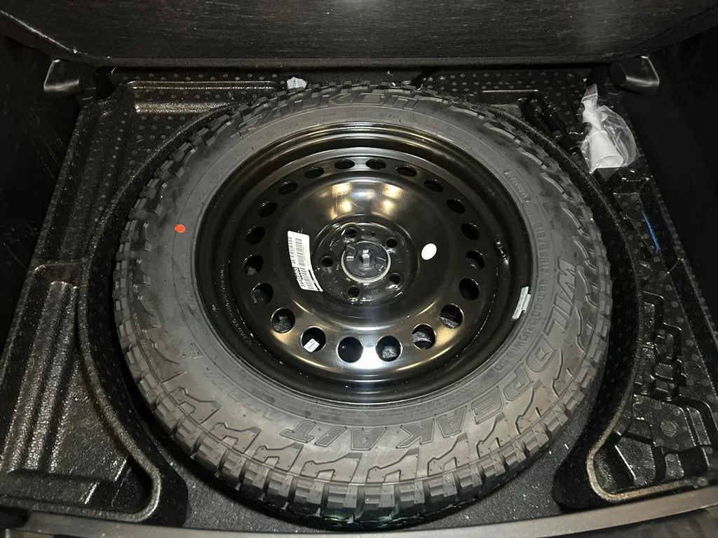 Used 2025 Bright White Jeep Trailhawk image 19