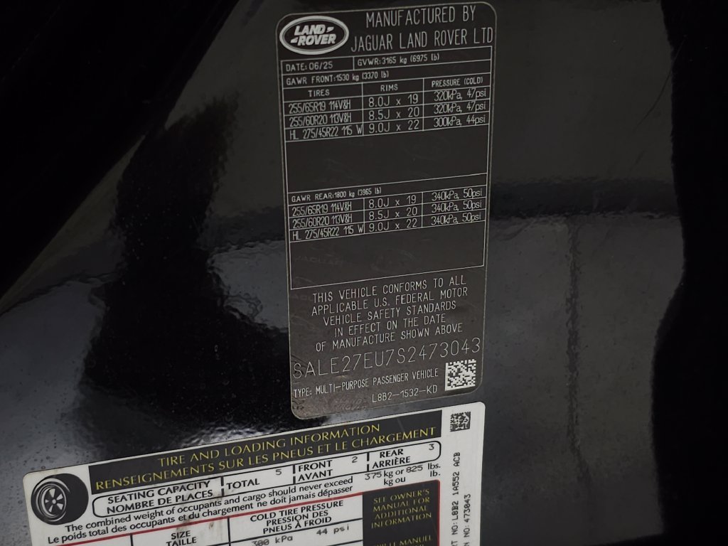 Certified Used 2025 Black Land Rover X-Dynamic SE image 42