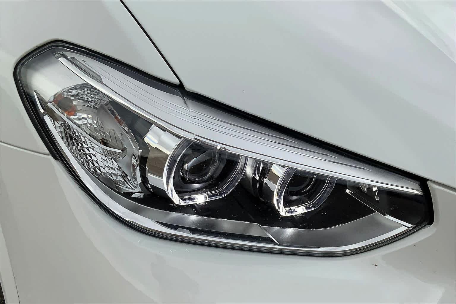 Used 2021 Alpine White BMW xDrive30e image 27