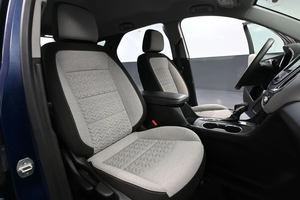 Used 2022 Blue Chevrolet LS image 44