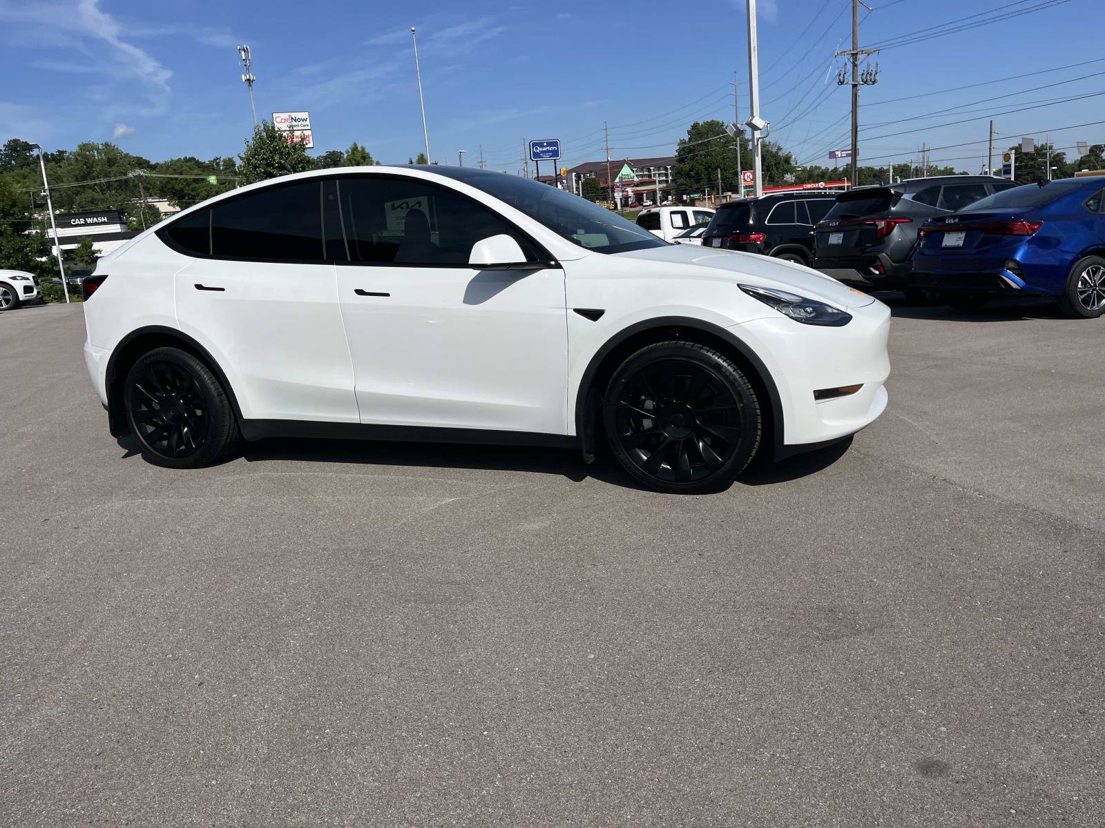 Used 2022 Tesla Model Y Long Range with VIN 7SAYGDEE3NF336117 for sale in Nashville, TN