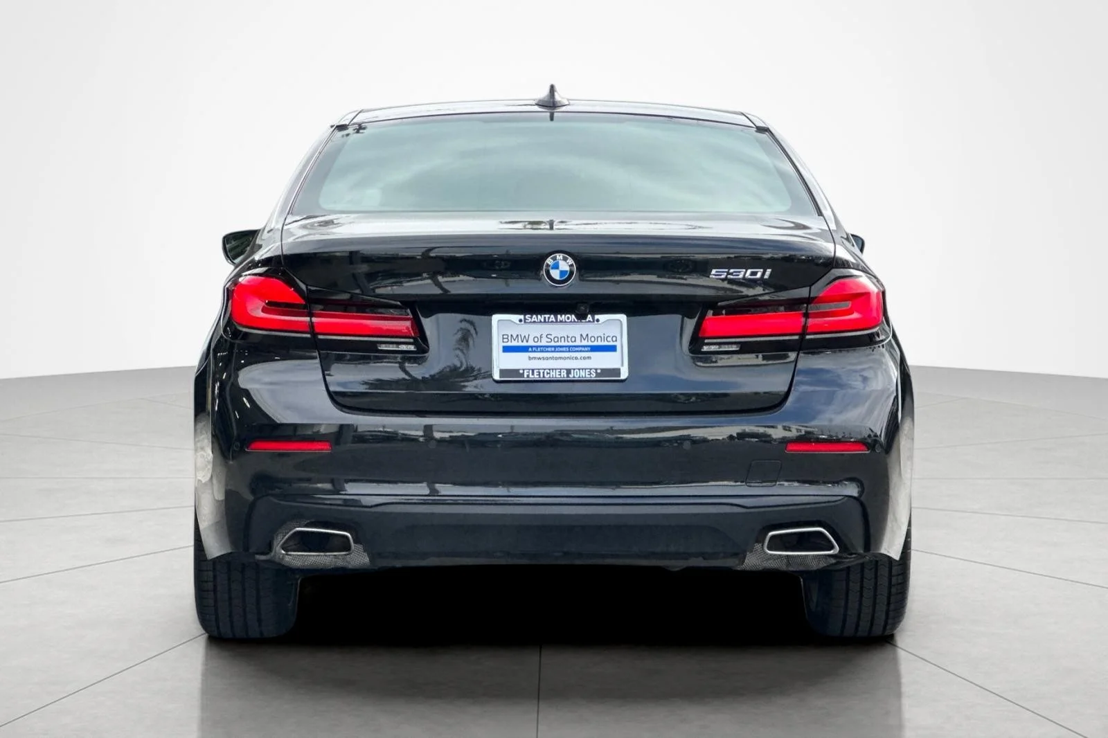 Used 2023 Black Sapphire Metallic BMW 530i image 4