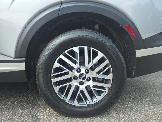 Used 2026 Silver Hyundai SEL Convenience image 4