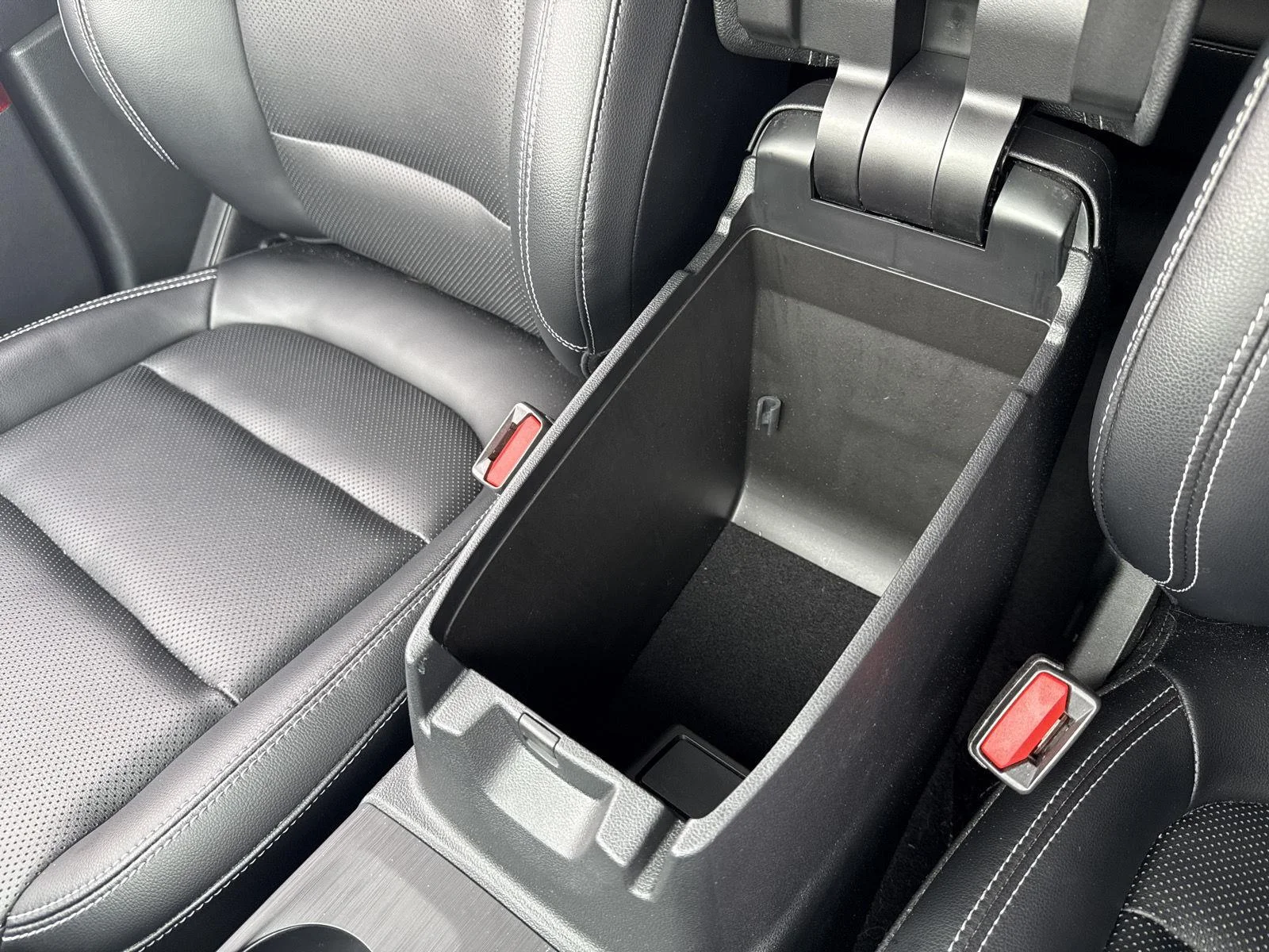 Used 2020 Blue Ford SEL image 16