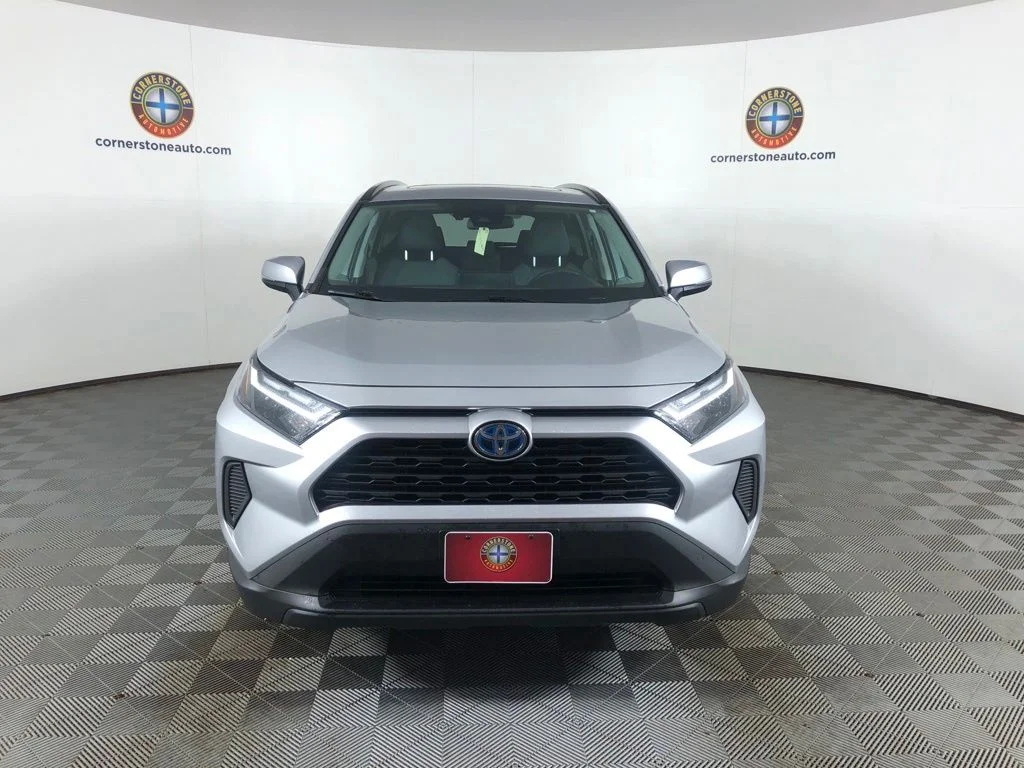 Used 2023 Silver Toyota XLE image 18