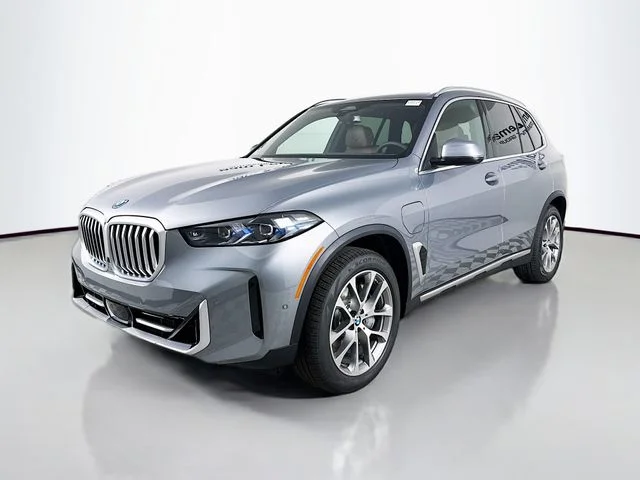 Used 2026 Gray BMW xDrive50e image 3