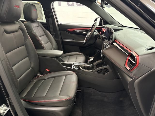 Used 2025 Mosaic Black Metallic Chevrolet RS image 29