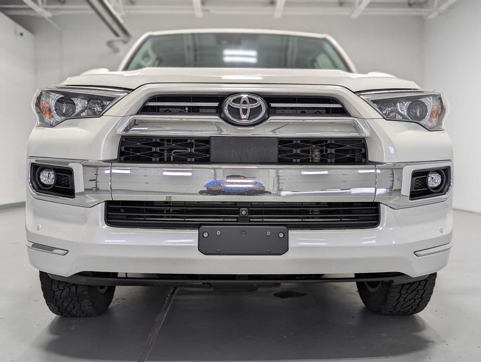 Used 2022 Blizzard Pearl Toyota Limited image 2