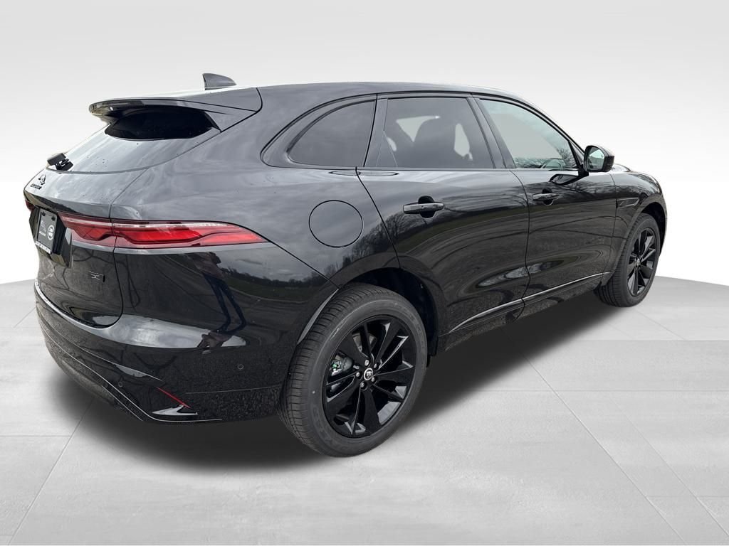 2026 Jaguar F-Pace R-Dynamic S - Photo 7