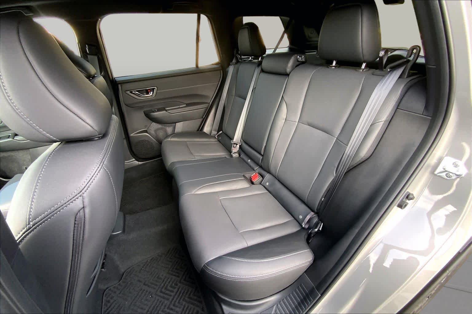 Used 2026 River Rock Pearl Subaru Touring image 19